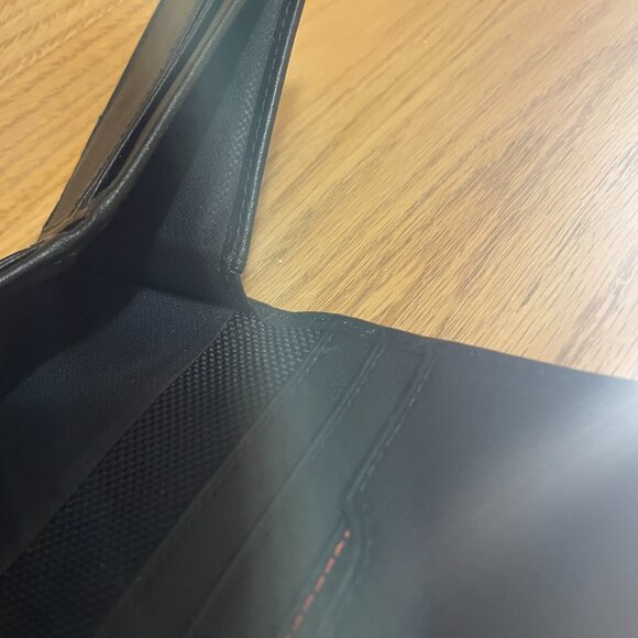 TUMI - Delta L-Fold Leather Wallet with RFID Lock - Picture 8 of 9